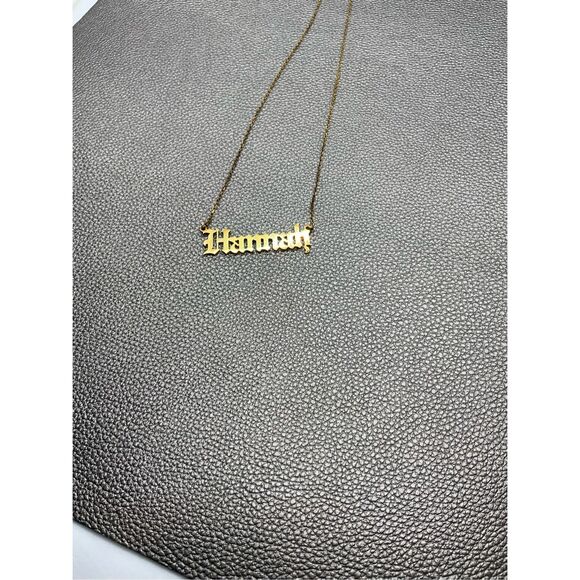 Hannah Name Pendant 18 K Sterling Silver Vermeil Chain Estate Jewelry - Picture 3 of 6